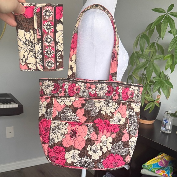Vera Bradley Mocha Rouge Large Pink Floral Tote Quilted Cotton Shoulder Bag - Picture 1 of 6